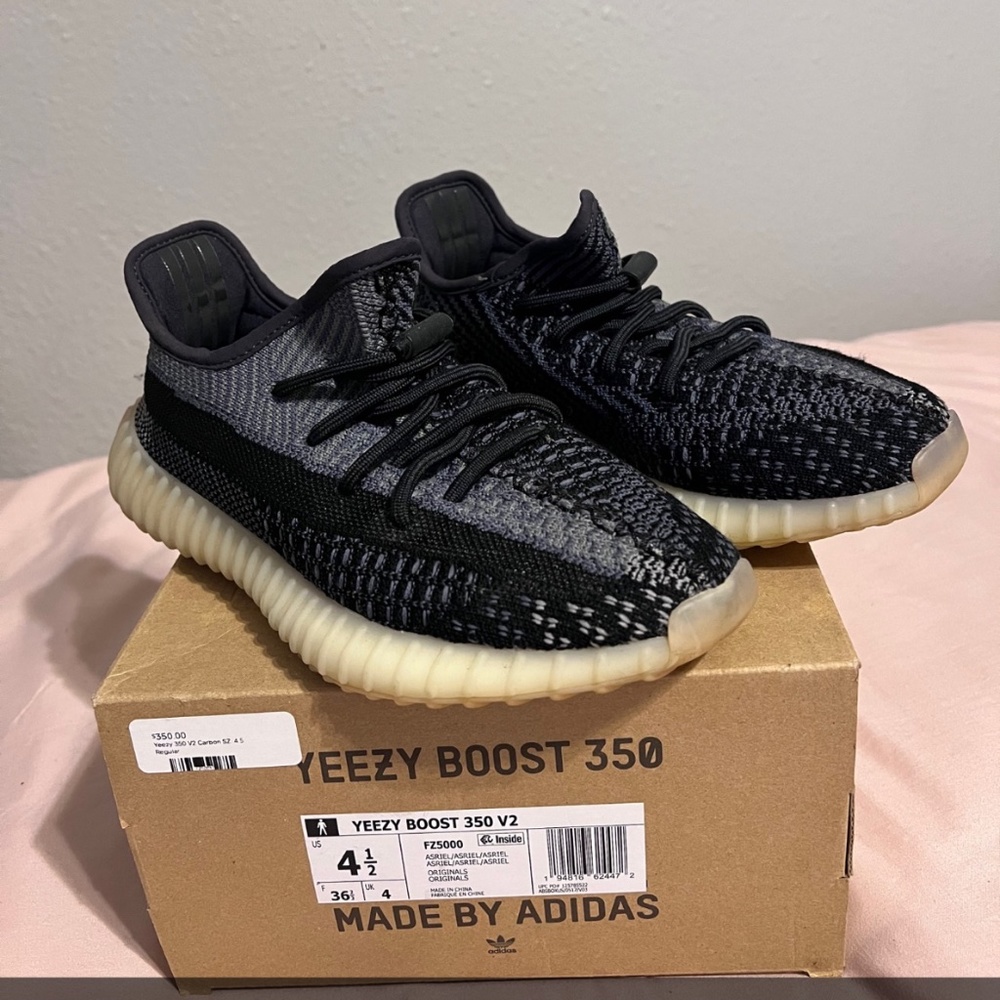 Yeezy 350 V2